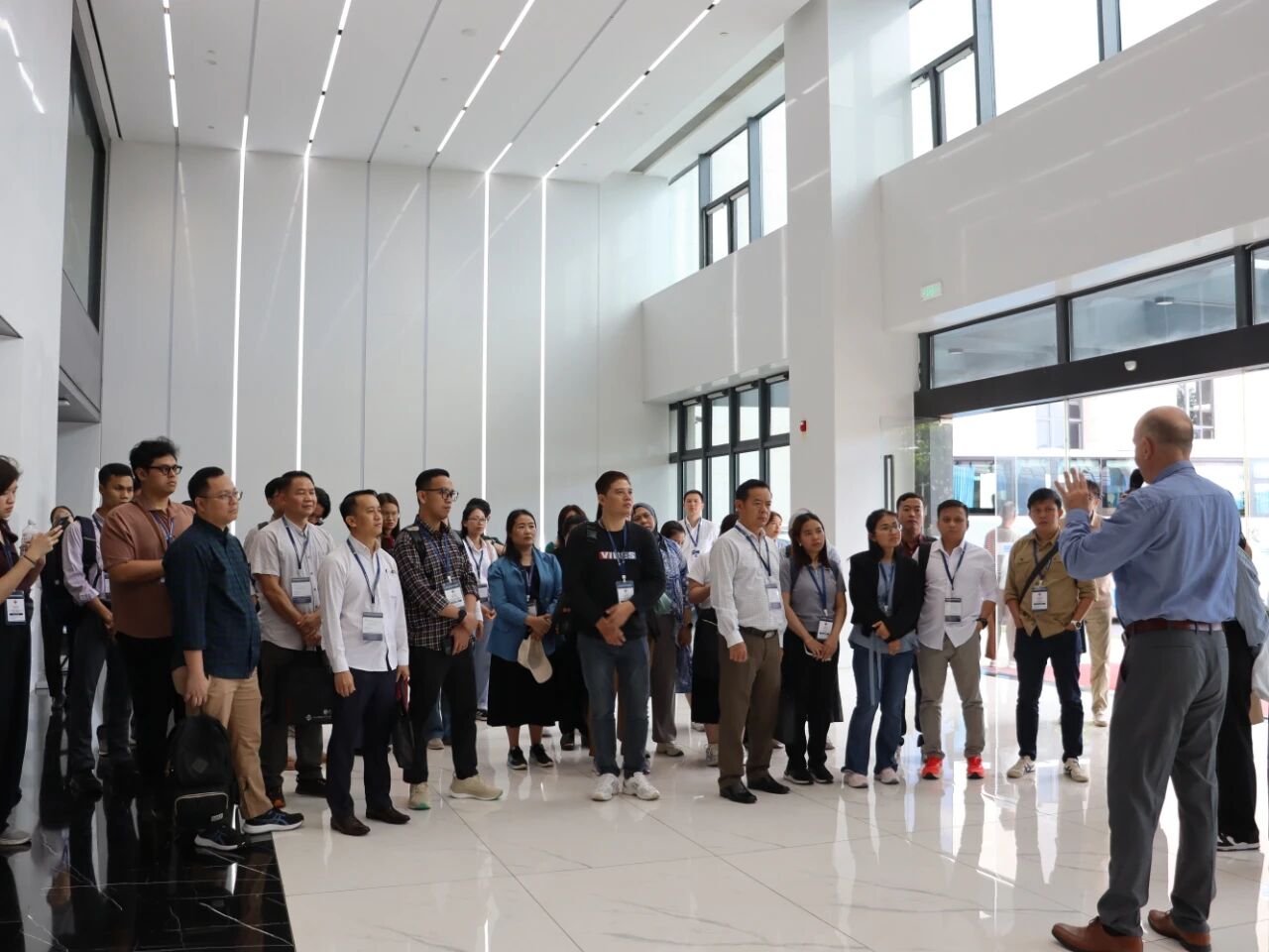 東盟自貿(mào)協(xié)定升級(jí)綠色貿(mào)易研修班到訪嘉戎技術(shù) 東盟自貿(mào)協(xié)定升級(jí)綠色貿(mào)易研修班到訪嘉戎技術(shù)